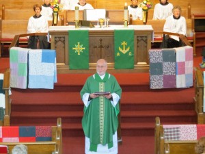 quilts_in_church_4